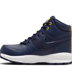Nike Manoa Youth Navy and Yellow Boots Big Boys Men’s Size 7 No Box